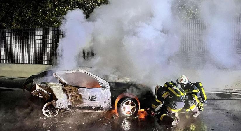 Kétszázzal szállt beléjük a piás, bedrogozott sofőr – a lángoló autóban halt szörnyet József és Dominik