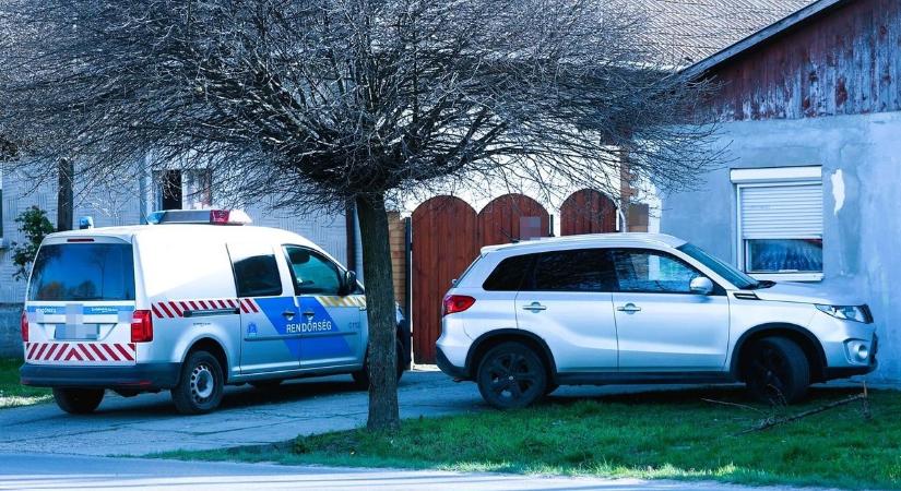 Halálos ütközés: kamion és személyautó ment egymásnak, és kommandósok is akcióztak