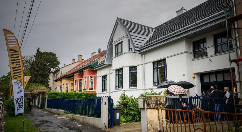 Évszázados, patináns falak ünnepe a Lőverek lábánál