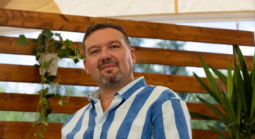 A Pesti Srácok főszerkesztője szerint azért bukott a Fidesz, mert nem változtatták meg 2024-ben a választási rendszert