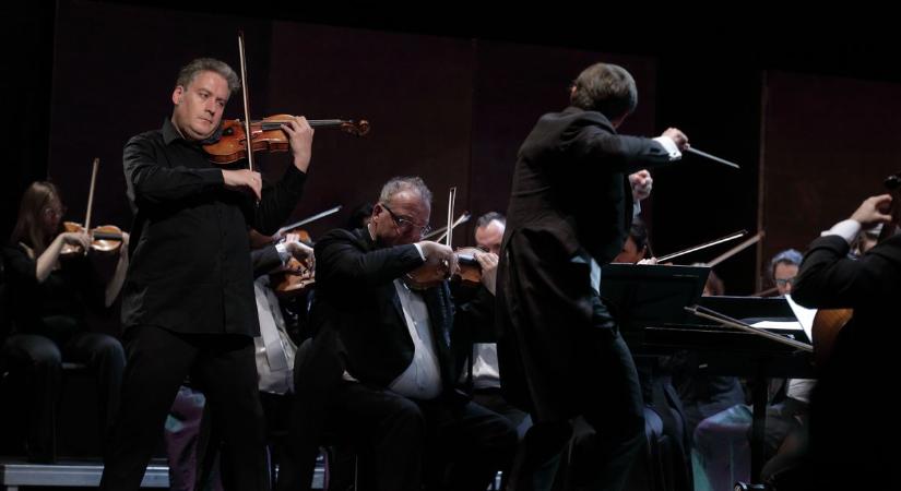 Kossuth-, Junior Prima- és Artisjus díj egy színpadon: óriási siker a Vörösmarty Színházban (Galéria)