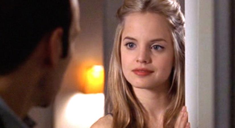 Ő volt a 2000-es évek legkelendőbb szőke bombázója: így néz ki most, 47 évesen az Amerikai pite sztárja