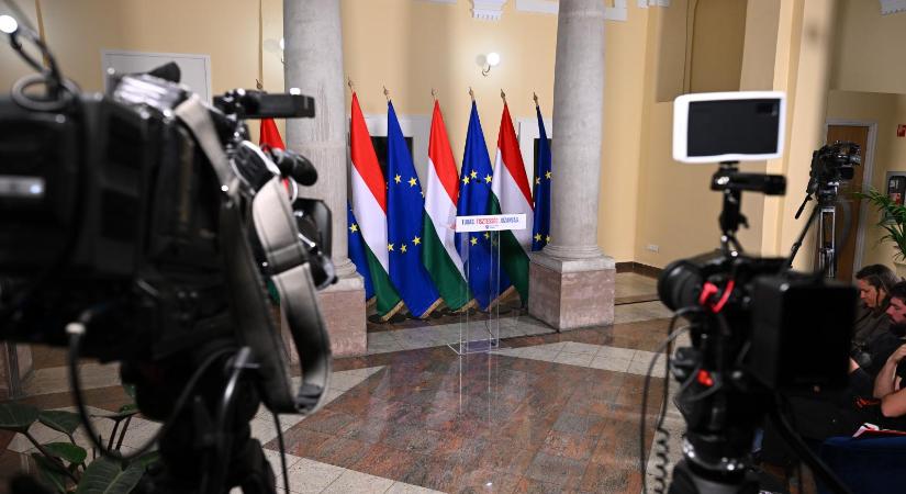 A jogállamisággal minden a helyére kerülhet, a baloldal is