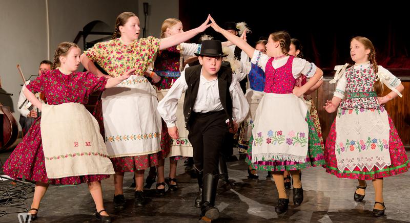 A büki Ablánc Néptáncegyüttes fellépése az V. Kőszegi Gyermek és Ifjúsági Néptáncfesztiválon
