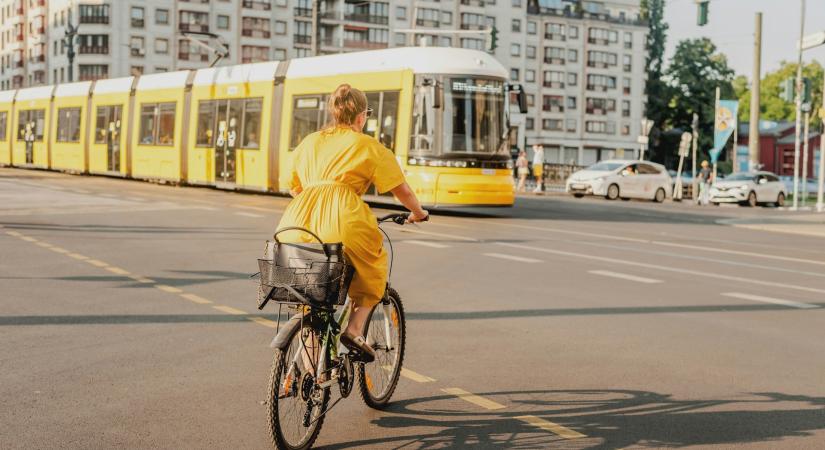 Napi horoszkóp 2026. április 20.: komolyabb hangulatba terelnek a bolygóállások