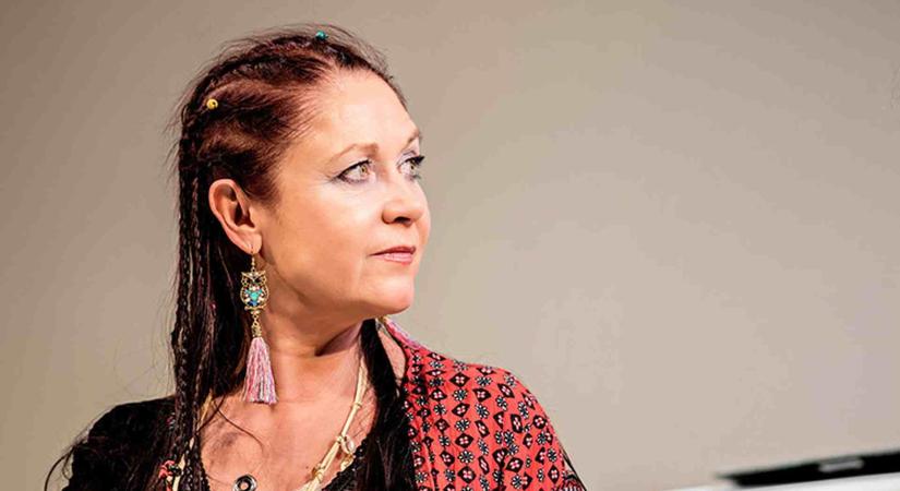 SZERETEK EGYEDÜL LENNI NÉHA, JÓ ESETBEN A MINDENSÉGGEL Interjú Murányi Tündével