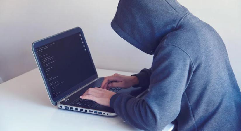 Baljós FBI-figyelmeztetés: egy kattintás, és mindent látnak