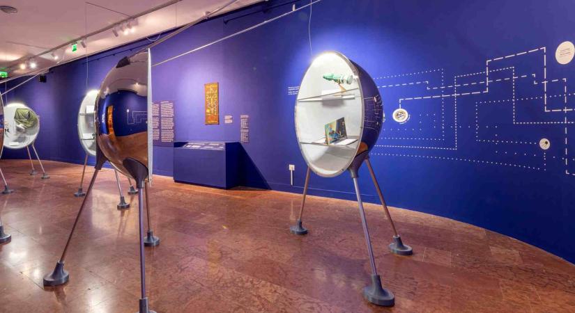 GAGARIN MEG A TÖBBIEK Irány a galaxis! Magyarország és az űrkorszak 1957–1983 / BTM Vármúzeum