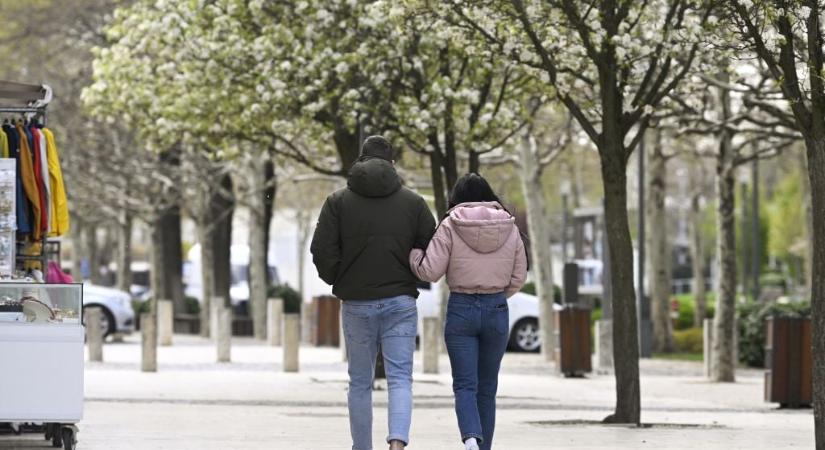 Brutális fordulat jön az időjárásban: ránk rúgja az ajtót a hidegfront, mínusz fokok is lehetnek