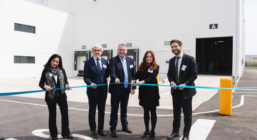 Felavatta első európai töltőgyárát az XCharge