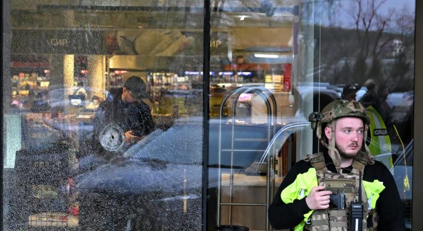 Terrorcselekményként kezelik a kijevi lövöldözést és túszejtést az ukrán hatóságok