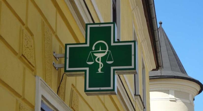 ‘Kapunk tárva, a szívünk még inkább’, csak fogamzásgátlót ne akarjon senki kiváltani a Budai Irgalmasrendi Kórház gyógyszertárában