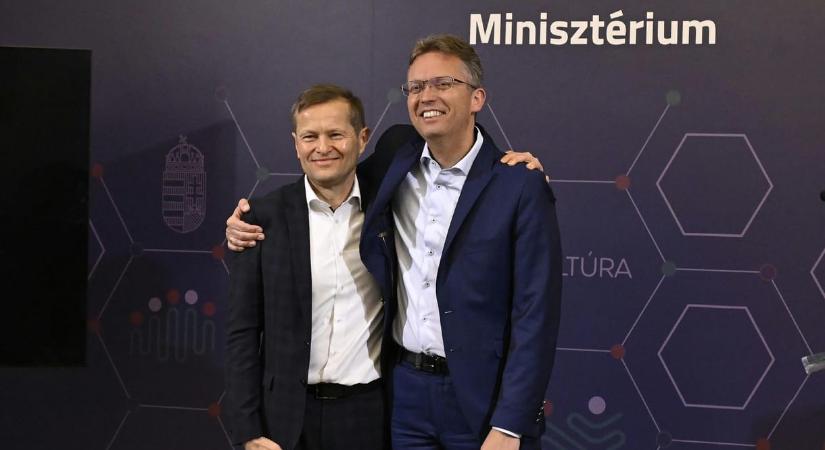 Diákok és tanárok pénze is veszélybe került: belpolitikai helyzetre hivatkozva szállt ki Krausz Ferenc a tehetséggondozó programból