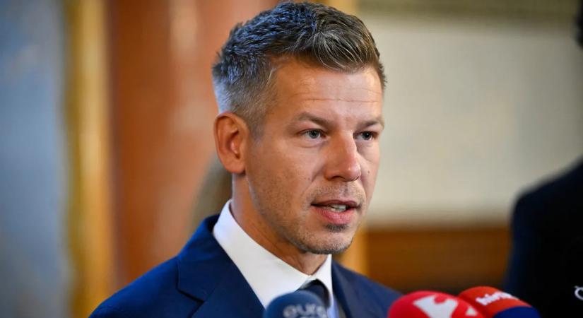 Szorult helyzetben a Tisza Párt: dönteniük kell a mandátumokról