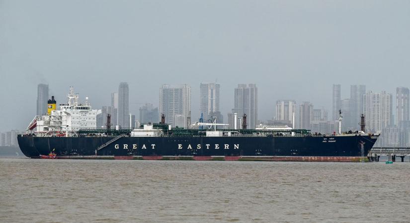 Bajban az iráni tűzszünet: Teherán nem akar tárgyalni, Amerika hajót foglalt le