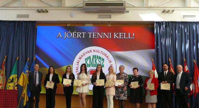 A KMKSZ tisztújító közgyűlésén: újraválasztották Brenzovics Lászlót - Hűség, kitartás, szolidaritás