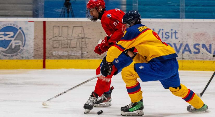 Negyedik helyen végzett a román junior hokiválogatott a kézdivásárhelyi világbajnokságon