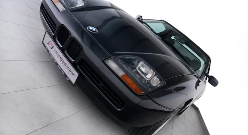 37 éves, mégis szinte vadonatúj BMW Z1 vár új gazdára