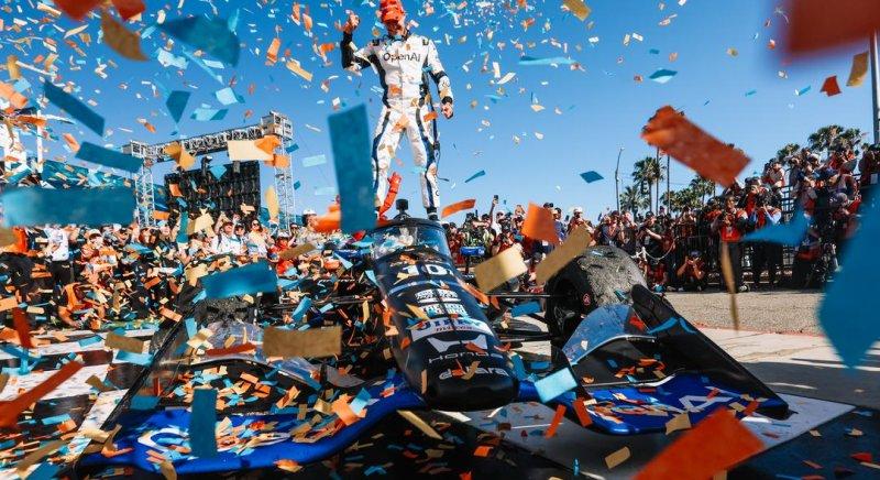 IndyCar: Palou a bokszban ugrotta át Rosenqvistet, végre győzött Long Beach utcáin