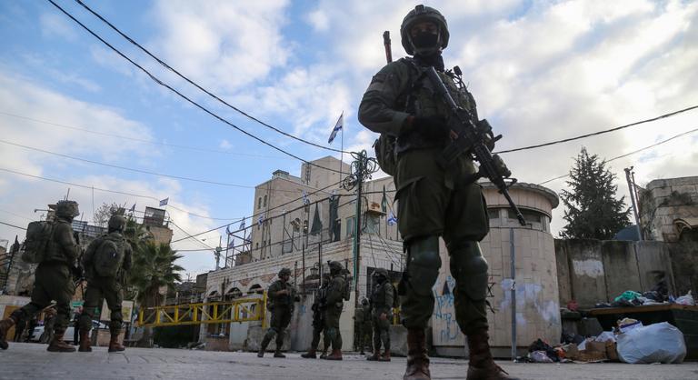 Egy izraeli katona szétverte a feszületen lévő Jézus-szobor fejét, vizsgálat indult ellene