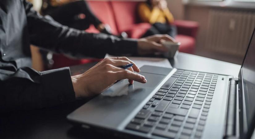 NAV: idén is segít az eSZJA a kitöltésben