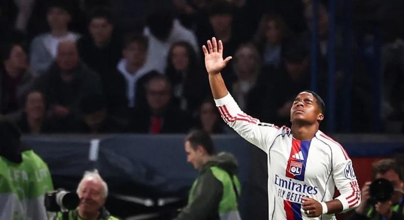 Botrányos tánccal hergelte a szurkolókat a Real Madrid brazil sztárja  videó