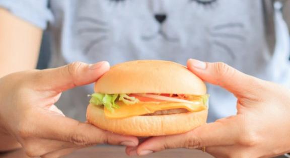 A SPAR bio hamburgert hívott vissza, mert rákkeltő anyagot találtak benne