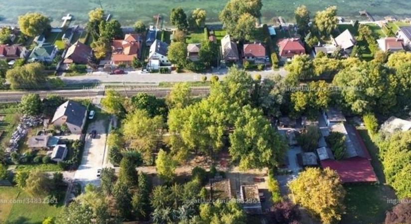 356 milliót kérnek ezért a táborért: apartmanház vagy gyerektábor épül a Balaton egyik legértékesebb területén?