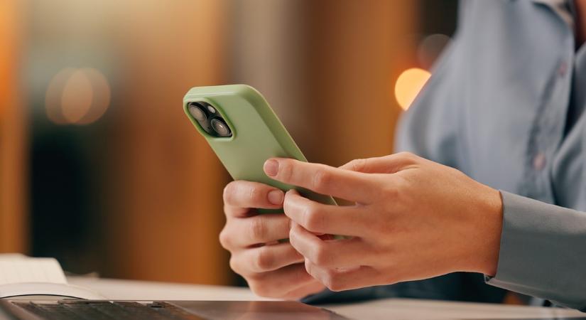 Egy tanár szerint egyetlen mondat is elég ahhoz, hogy kevesebbet mobilozzunk