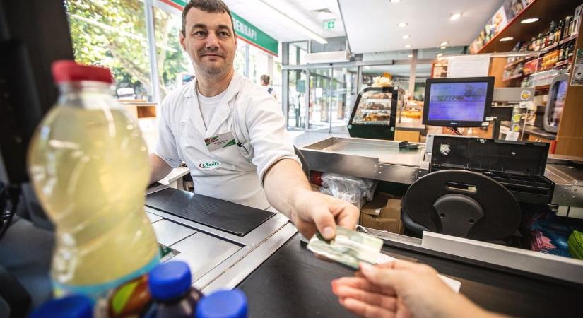 Vége a nagybevásárlásnak: ezeket már nem sokáig fizetheted SZÉP-kártyával