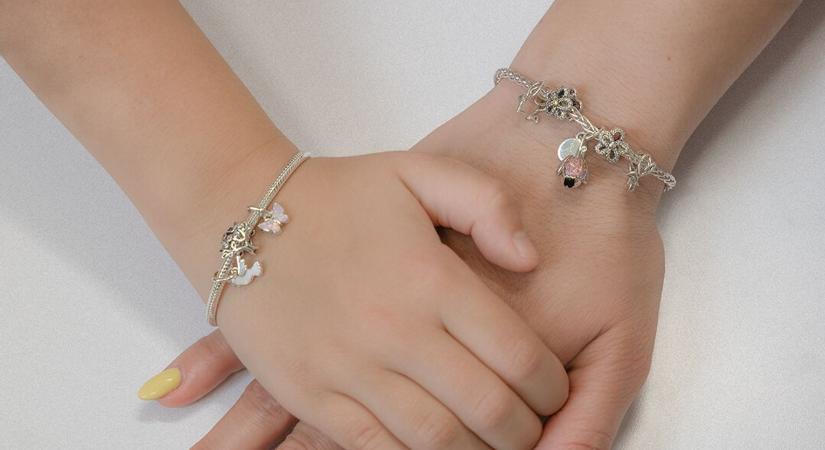 Anyák napjára valami igazán személyes? Egy ékszer sokkal tovább marad velünk, mint egy csokor