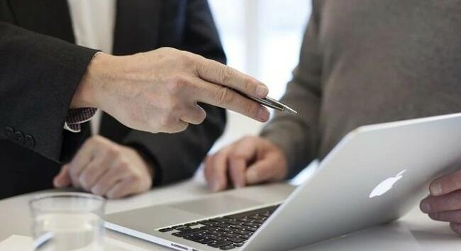 Egyszerűbb szja-bevallás 2026-ban: segíti a NAV a lakáskiadókat és ingatlanértékesítőket