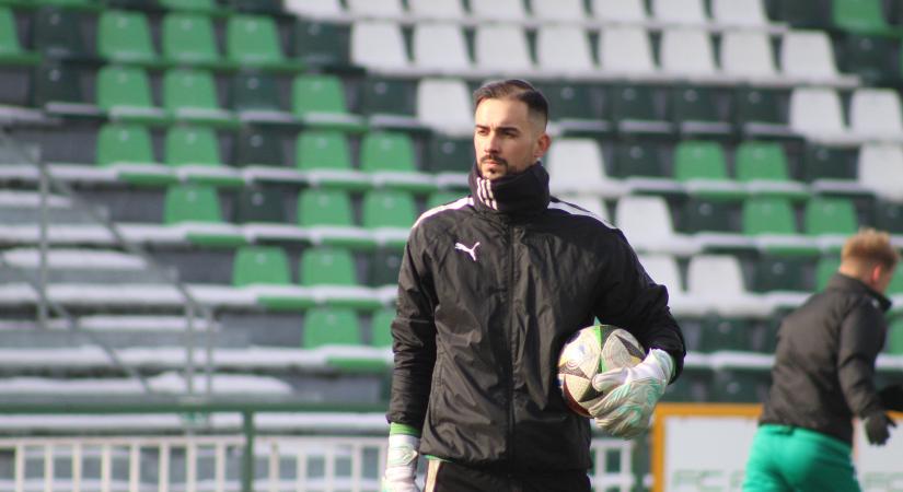 Szerencsétlen ütközés: elvesztette az eszméletét a magyar kapus