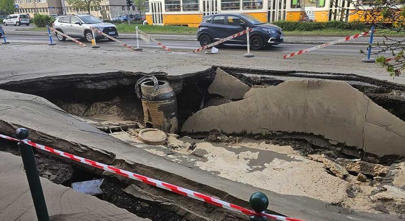 Beszakadt az úttest a Róbert Károly körúton, vízhiány van a környéken