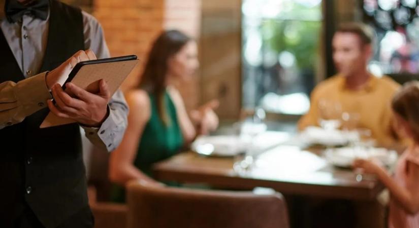 Vaskos bírságot kapott több vendéglátóhely, egyet felfüggesztettek súlyos szabálytalanságok miatt