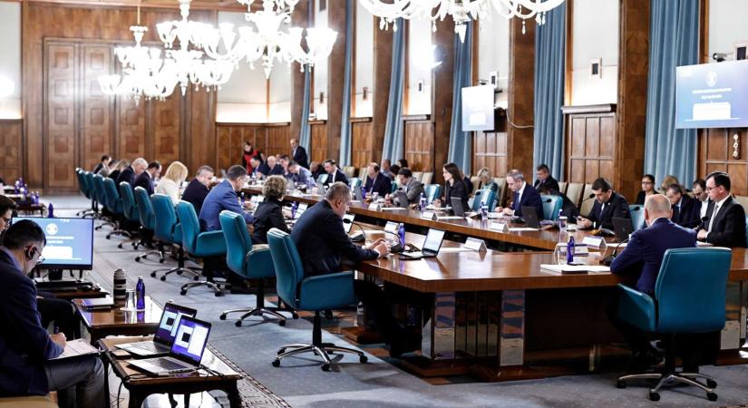 Védelmi miniszter: az USR felkészült az előrehozott választásokra is