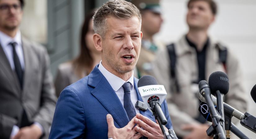 Elárulta Magyar Péter, hány minisztérium lesz, ma délután jönnek az első nevek is a kormányból