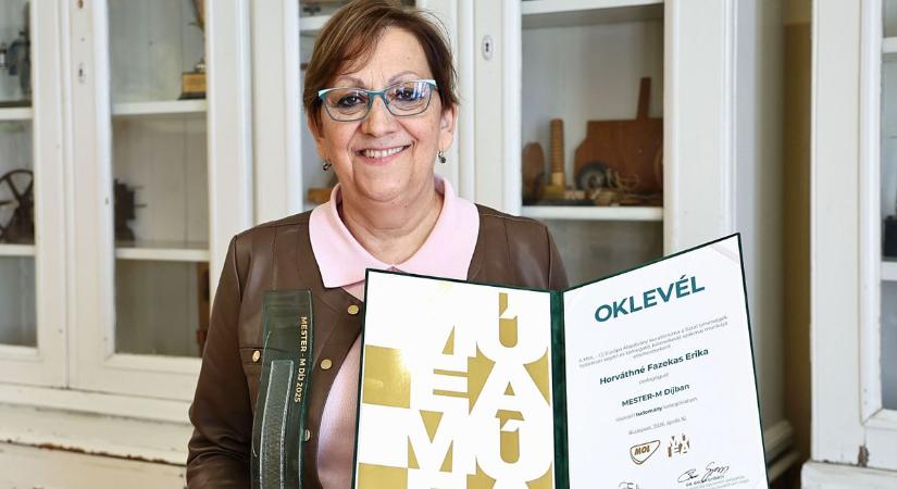 Már nyugdíjba mehetne, de esze ágában sincs: rangos díjat kapott a szegedi tanárnő