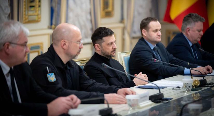 Bejelentették: Ukrajna eladja szupertitkos fegyverrendszerét – Zelenszkij elégedett, Amerika nem kért belőle, rásózták másra