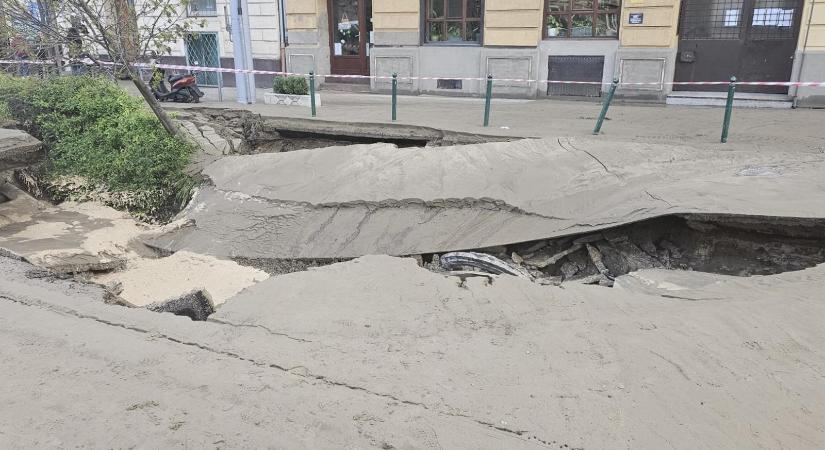 Napokig dolgoznak majd a csőtörés helyszínén, várhatóan hétvégéig forgalmi korlátozás lesz a Róbert Károly körúton
