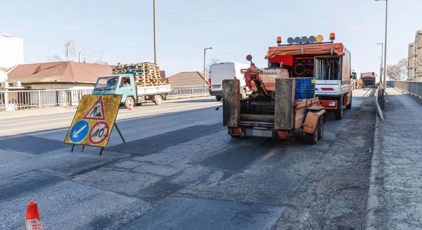 Lezárás az Aradi vértanúk útján: három napig nem lehet kihajtani a Barbakánnál