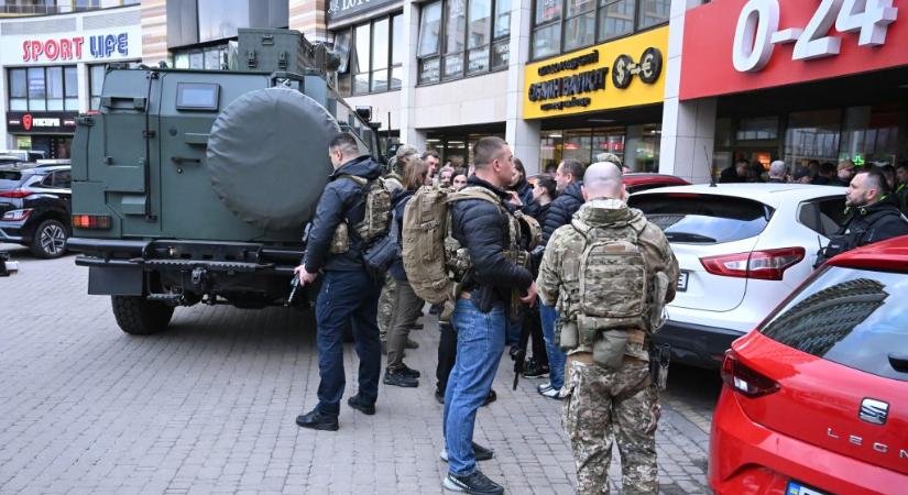 Egy moszkvai születésű férfi lövöldözött Kijevben, meghalt a hetedik áldozat