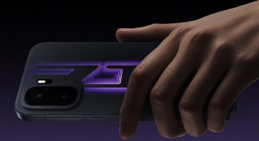 Képeken a 165 Hz-es kijelzővel és 8500 mAh-s akkuval szerelt OnePlus Ace 6 Ultra