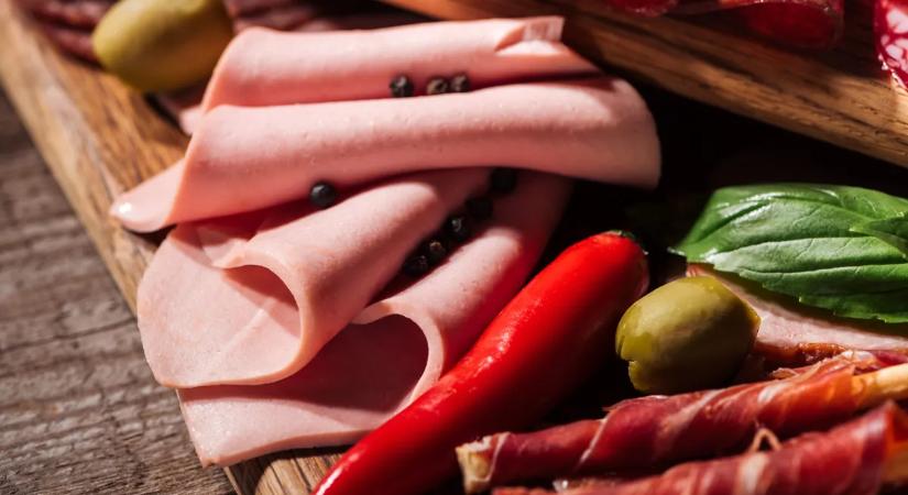 Kvíz: élelmiszerek, amik csupán egy molekulában térnek el egy kempingszéktől – Tudod mit eszel?