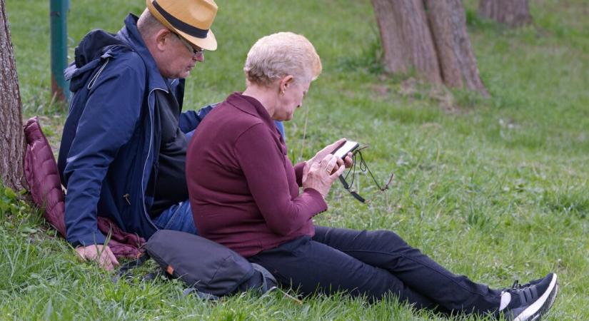 Egyre tovább kell dolgoznunk, van, ahol hetvenévesen mehetnek csak nyugdíjba