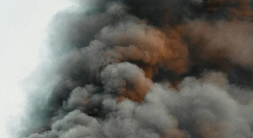 Pokoli robbanás rázott meg egy tűzijátékgyárat, több tucatnyian meghaltak – videó