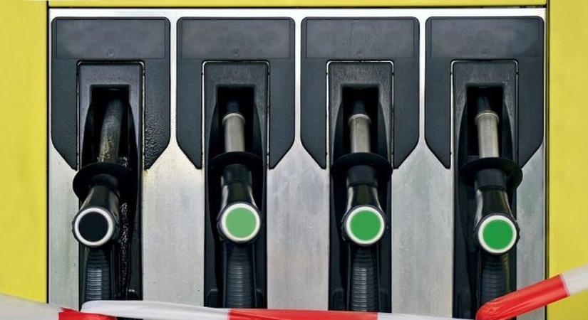 Újabb nagy esés – így szűkül az olló a benzinkutakon