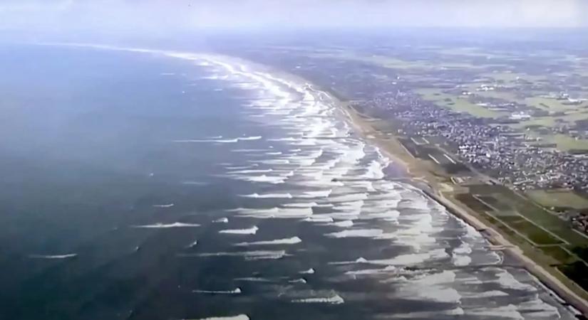 Vészhelyzet Japánban: 7,5-ös földrengés után szökőárriadót fújtak