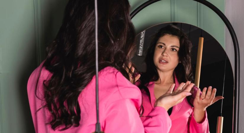 A pszichológia szerint igenis van előnye annak, ha magunkban beszélünk – eláruljuk, miért jó ez a tevékenység