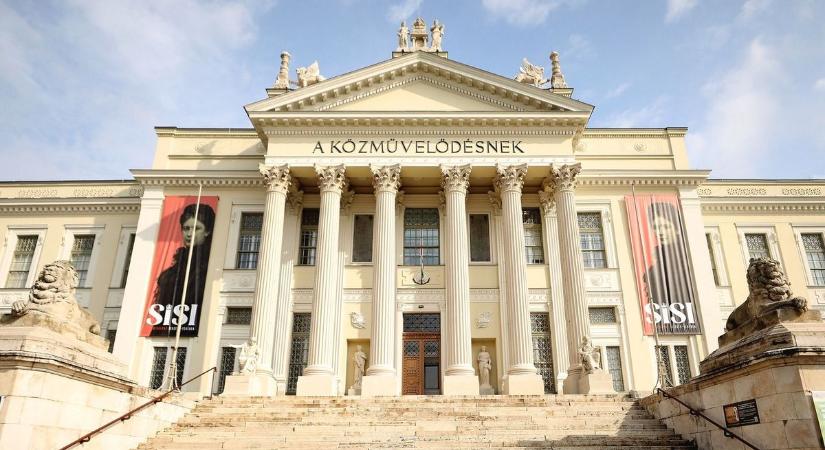 Nagy dobásra készül a múzeum, most te is divattervező lehetsz